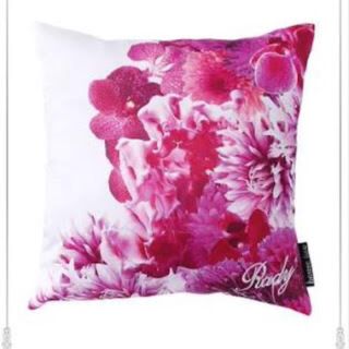 Rady（クッションカバー）のフリマアイテム一覧