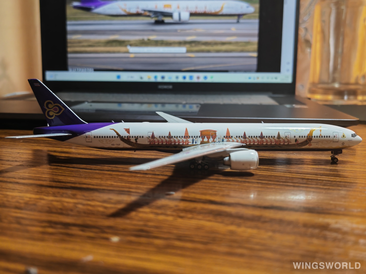 Phoenix 1:400 Boeing 777-300 Thai Airways 泰国国际航空PH11573 HS