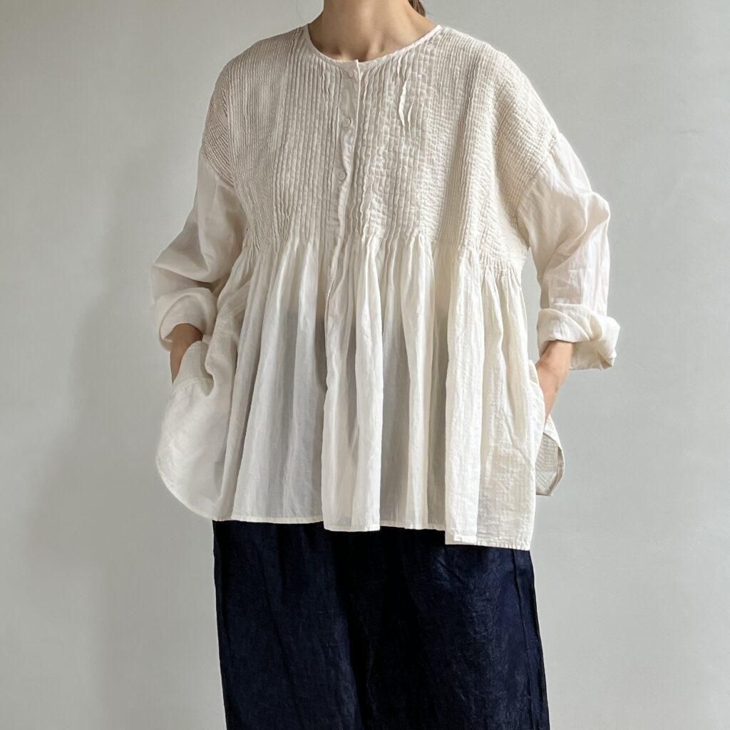 maison de soil｜CREW NECK BUTTON SHIRT WITH PINTUCK - kasi