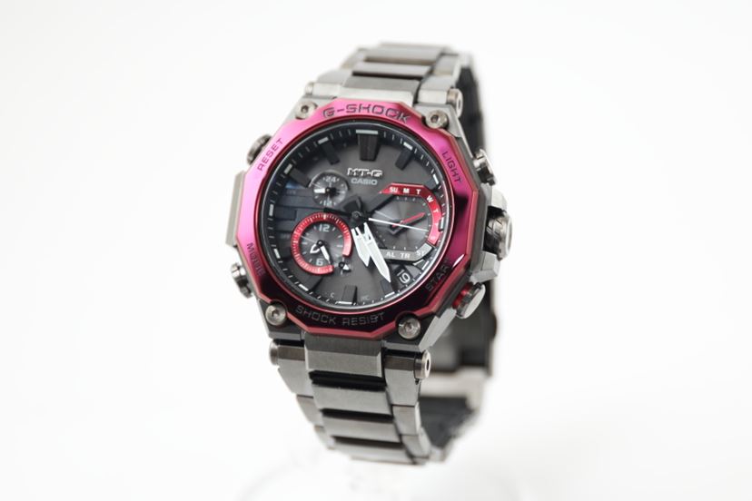 真打ち登場！ G-SHOCK「MT-G」にも「カーボンモノコックケース」が