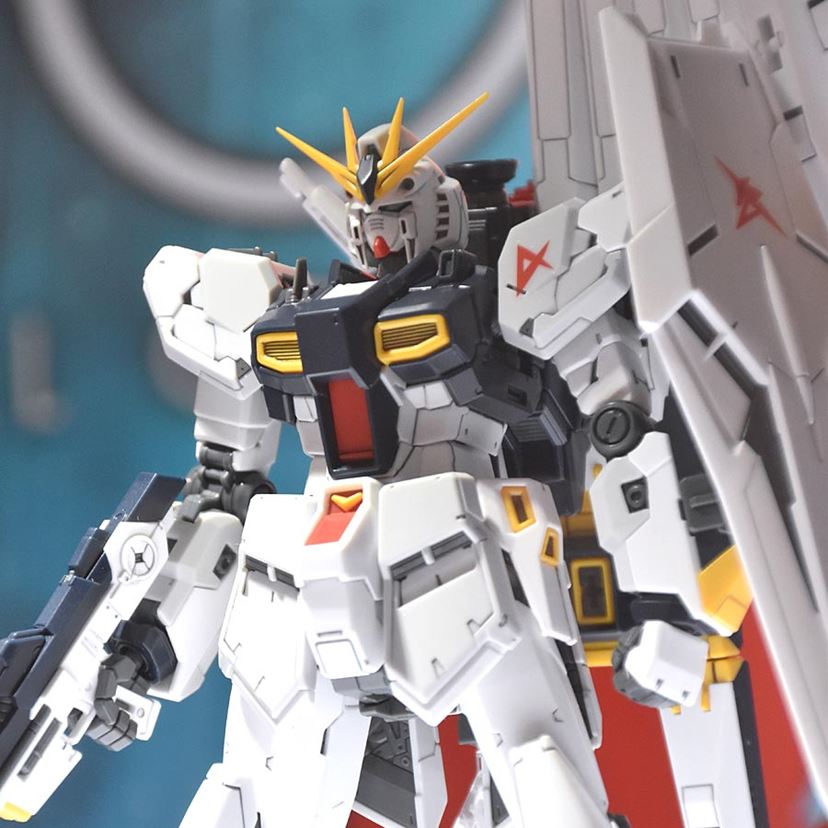 逆襲のシャア」の「RG 1/144 νガンダム」全方位チェック！ カッコよ