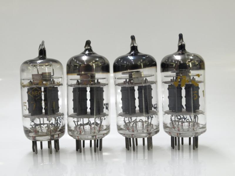 カメラのいわもと：真空管 12AX7、ECC83、同等管、類似管商品在庫一覧