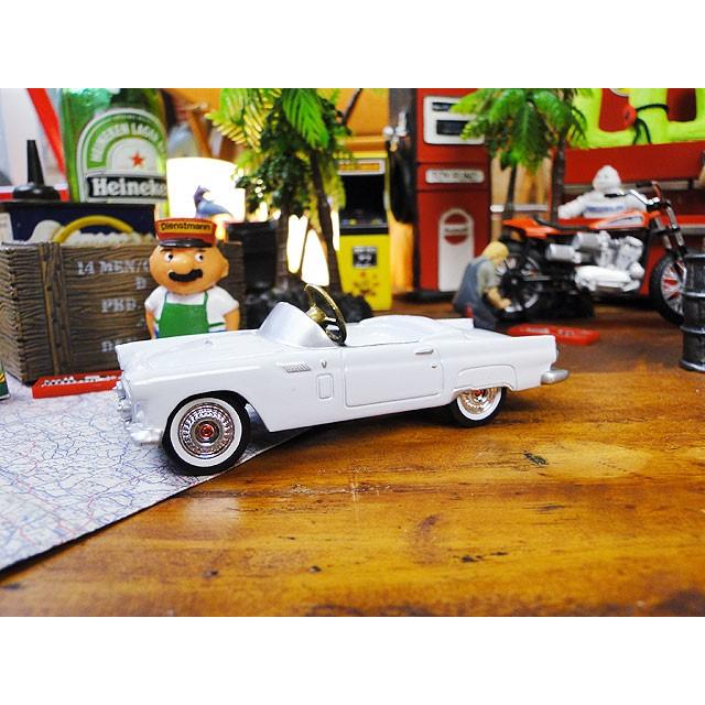 1950年代のアメ車のペダルカーを再現したミニカー 限定品 （1956