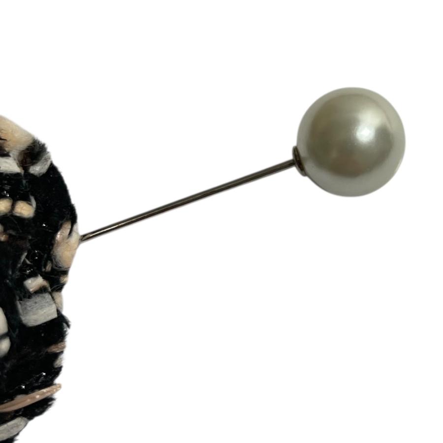 Rene（ルネ） 美品 フェイクパール 薔薇モチーフ ブローチ ブラック