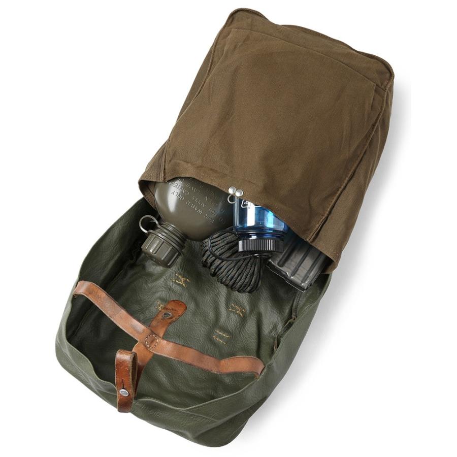 MILITARY（ミリタリー） 実物 USED スイス軍 PVC レザー ショルダー