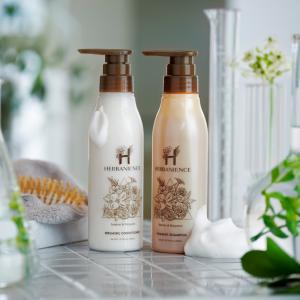 つるりんちょ。 髪にドラマを。 シャンプー 400ml ＋ トリートメント