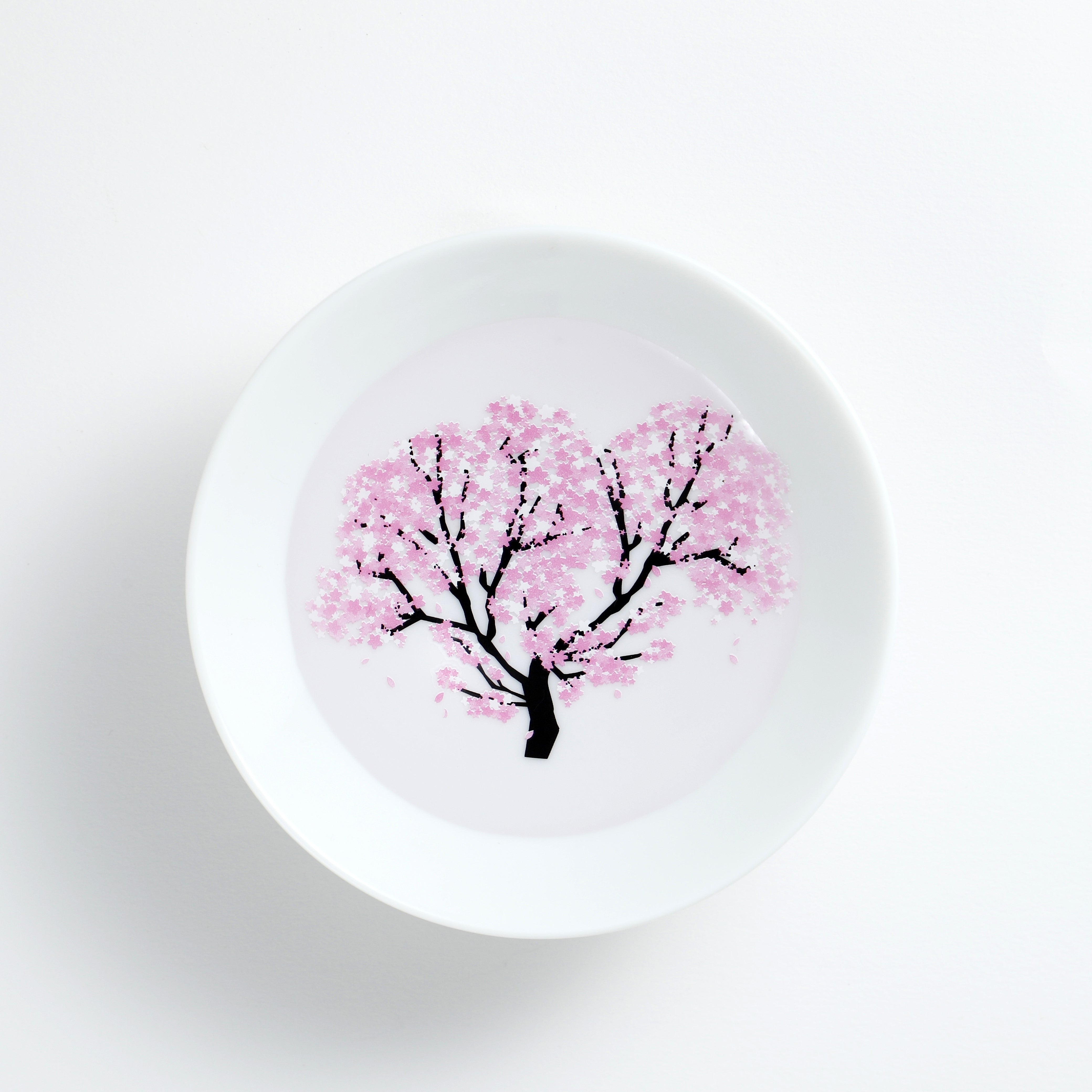冷たい飲み物を注ぐと桜が浮き出る平盃 | の酒器・グラス | クラフト酒