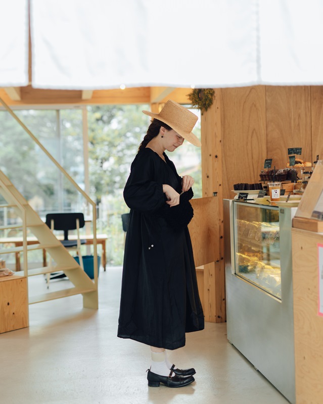 R&D.M.Co-（オールドマンズテーラー）」に別注した限定色のフリル