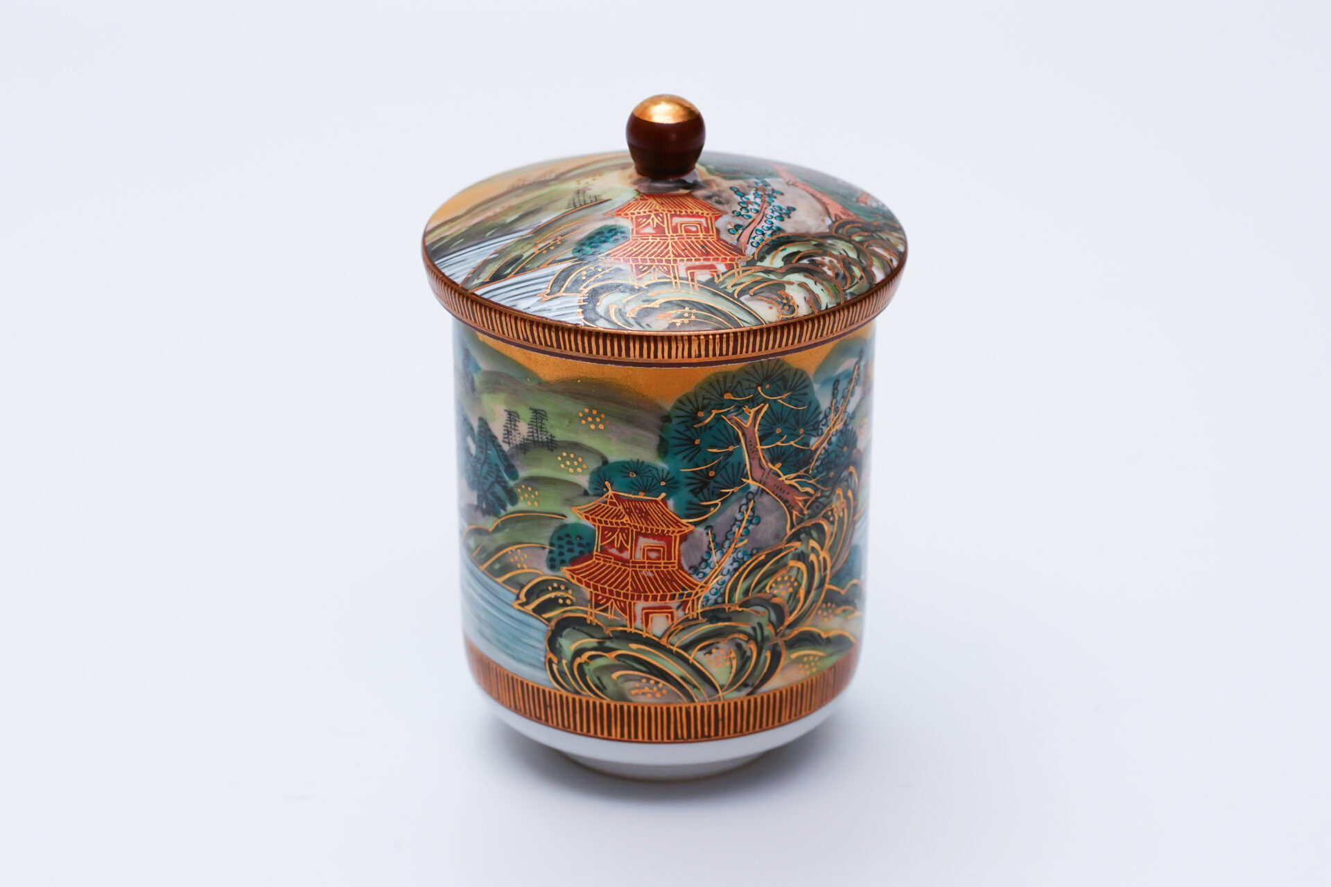 九谷焼 本金山水蓋付湯呑 – 九谷屋 公式オンラインストア