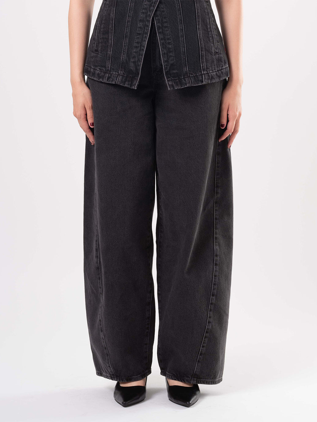 SUPER BAGGY バレルジーンズ ブラック – リーバイス®公式オンラインストア