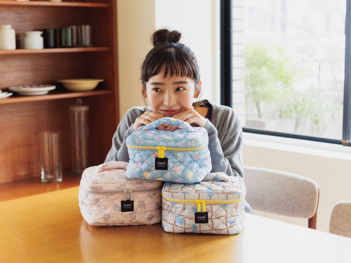 北欧デザインがかわいい♡ kippisメイクポーチ】 容量たっぷりで収納力