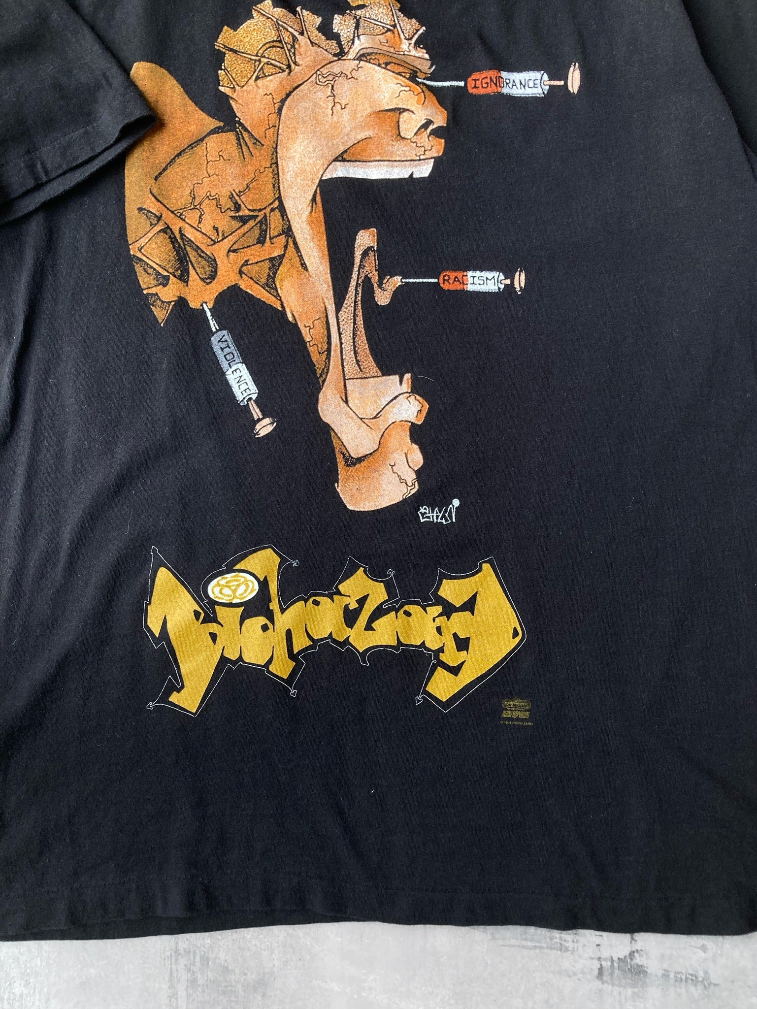 Biohazard Band T-Shirt 90's - Large – Lot 1 Vintage