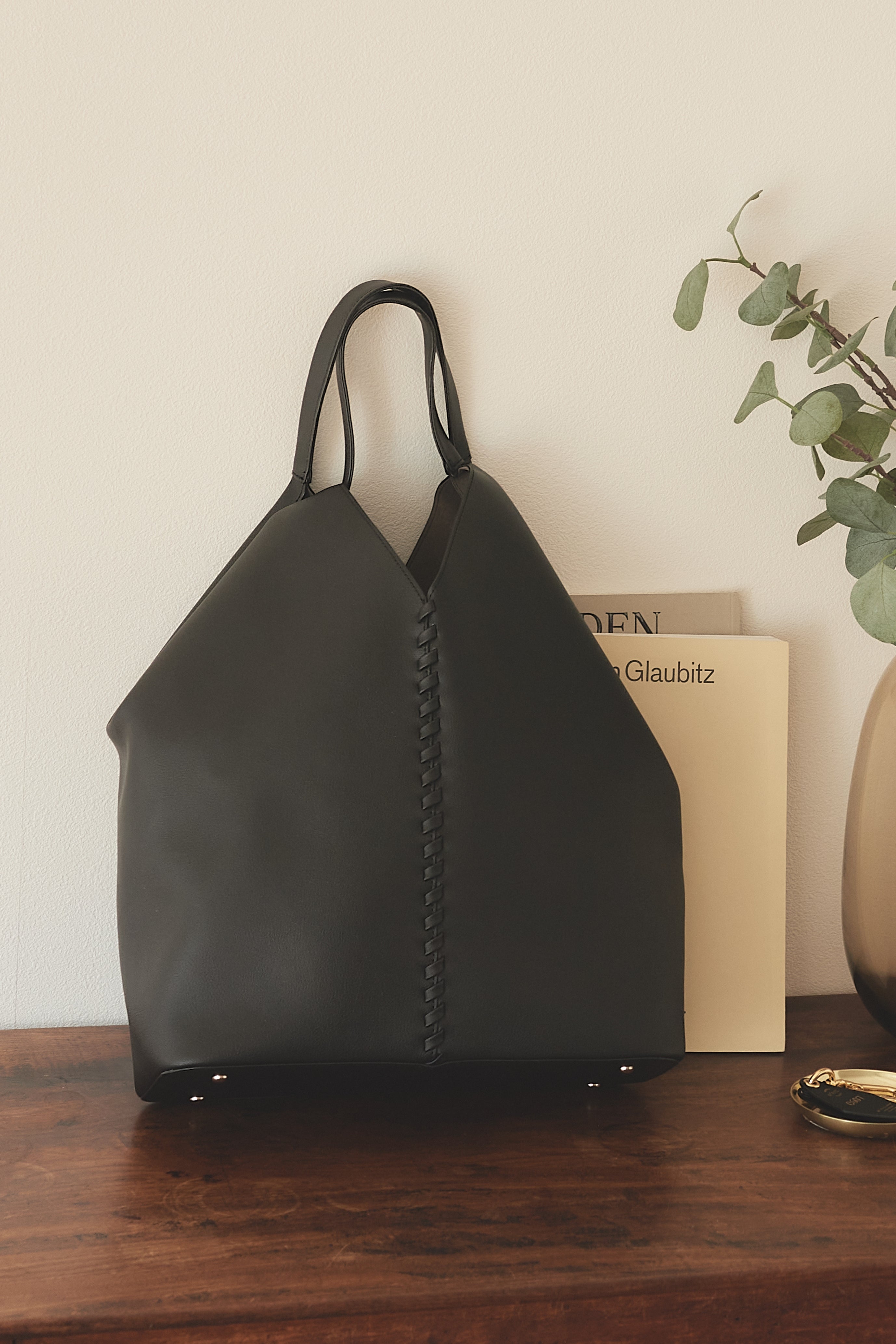 Grape Vine Tote Bag | LOVST TOKYO, グレープレザー, ヴィーガン