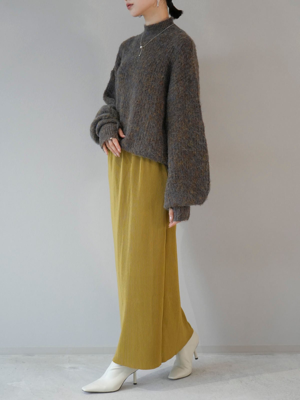 予約]フィンガーホールミックスヤーンモヘアタッチニットプルオーバー