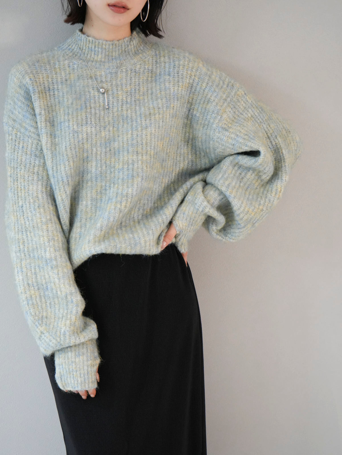 予約]フィンガーホールミックスヤーンモヘアタッチニットプルオーバー