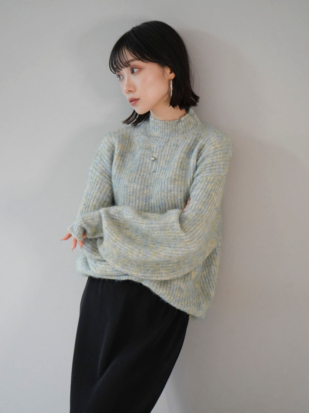 予約]フィンガーホールミックスヤーンモヘアタッチニットプルオーバー