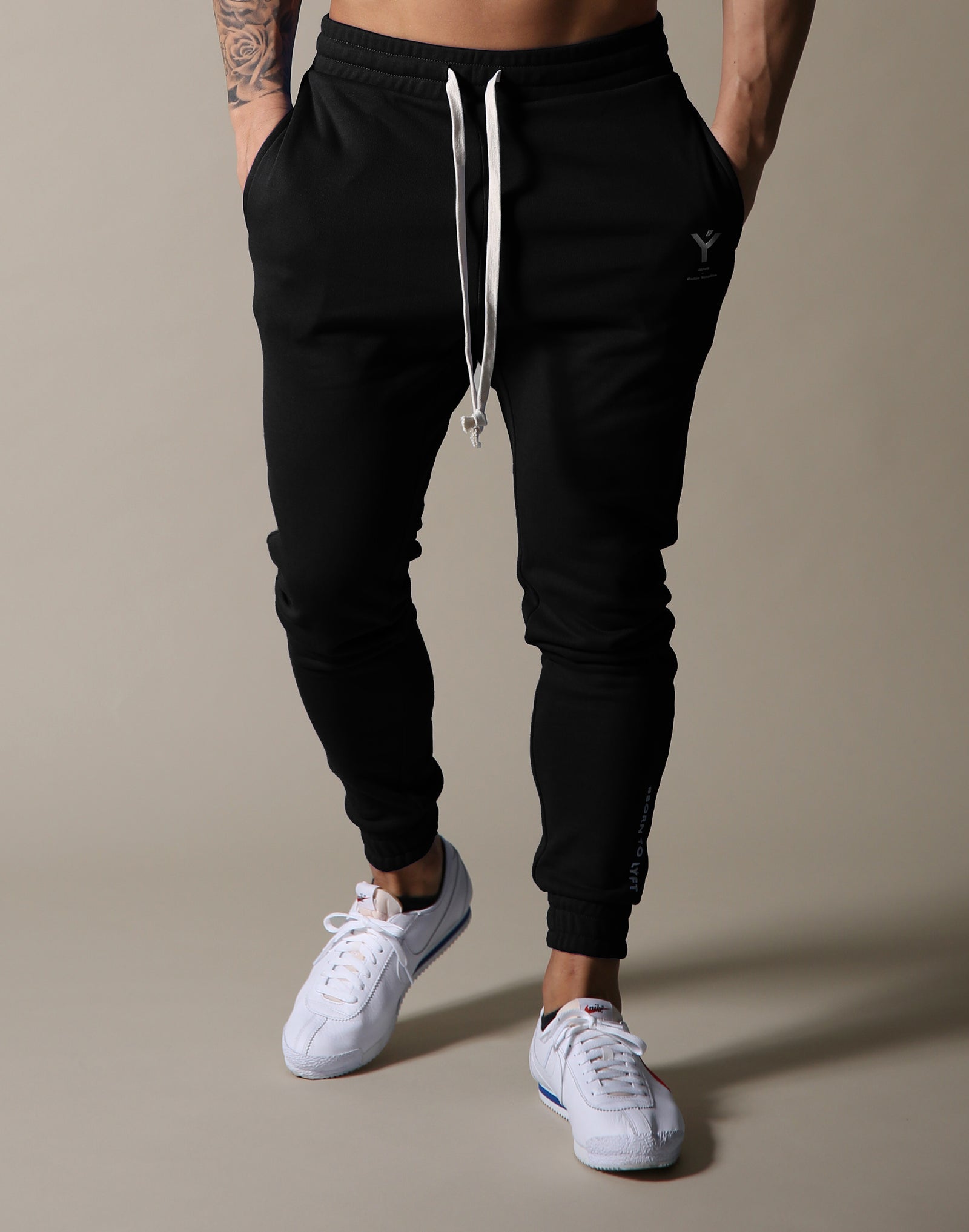 Sweat Pants Born to LYFT - Black – LÝFT