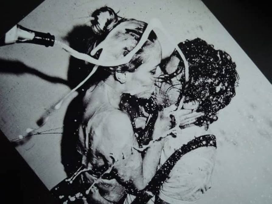 Amazon.co.jp: A4 額付き ポスター ケイトモス ジョニーデップ Kate