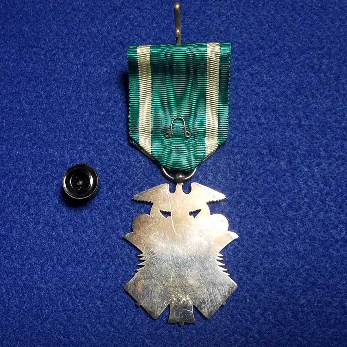 Amazon.co.jp: 美品功七級金鵄勲章旧日本軍勲章、陸軍、海軍、日本軍