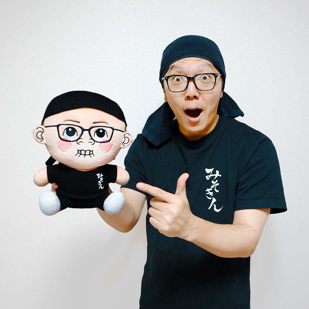 みそきん店主（ぬいぐるみ）