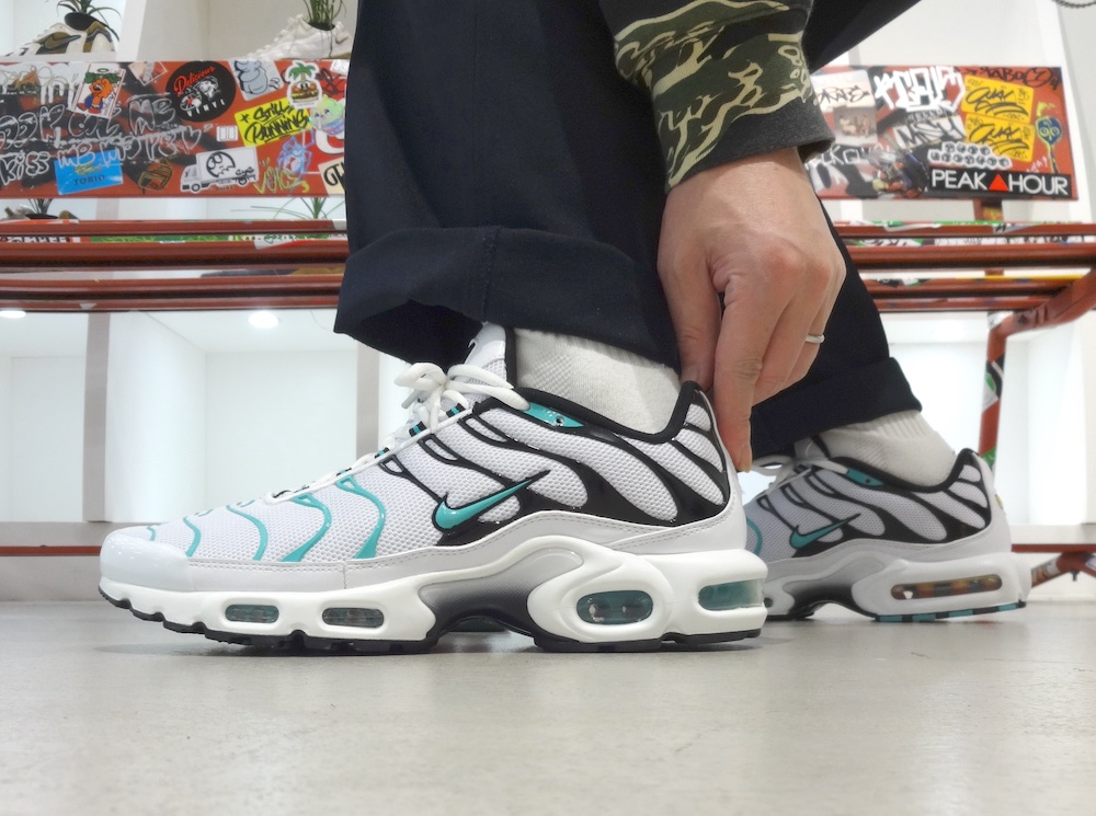 マップラ」の愛称で親しまれる「ナイキ エア マックス プラス」の今季