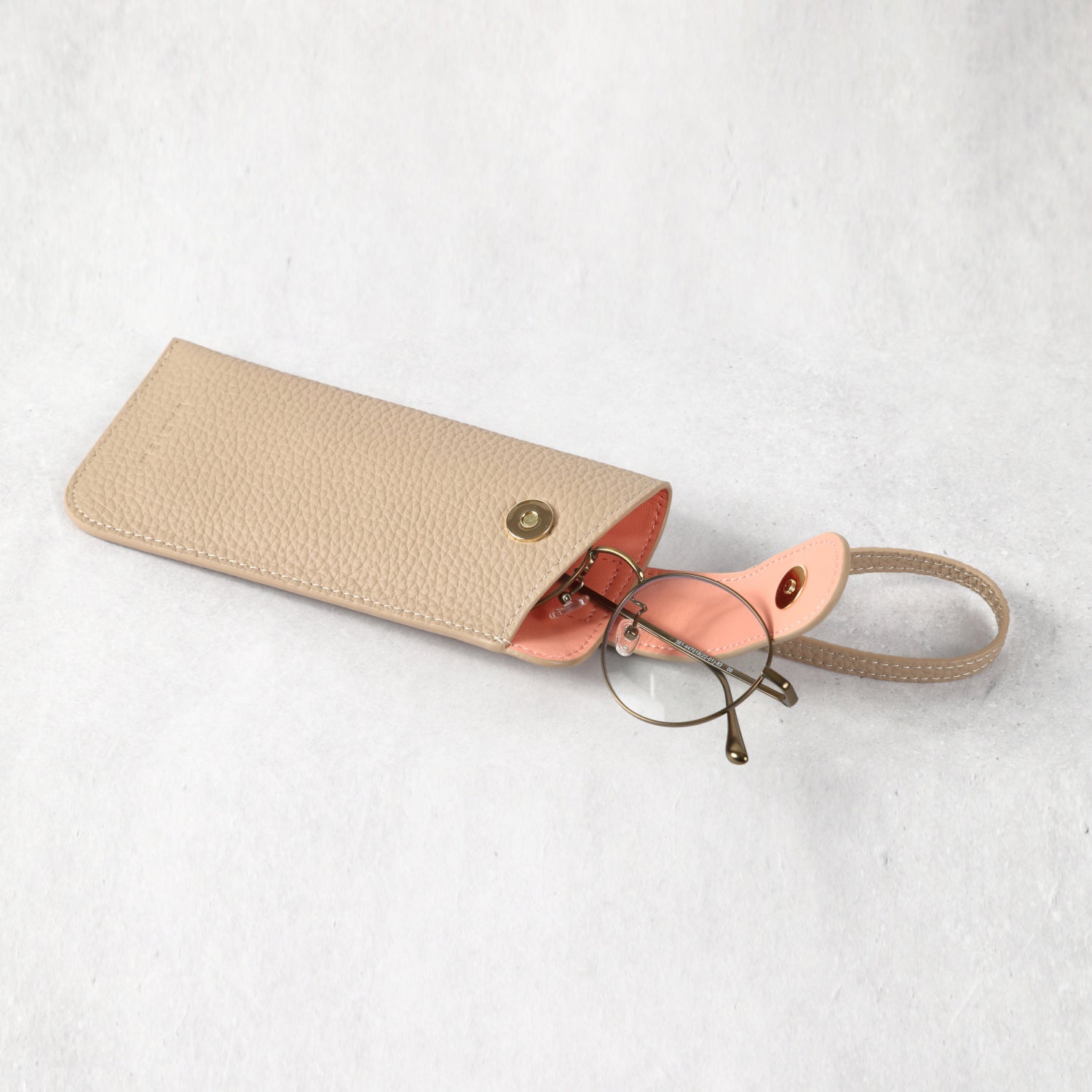 本革バイカラーストラップ付き眼鏡ケース – LASIEM（ラシエム）公式ストア