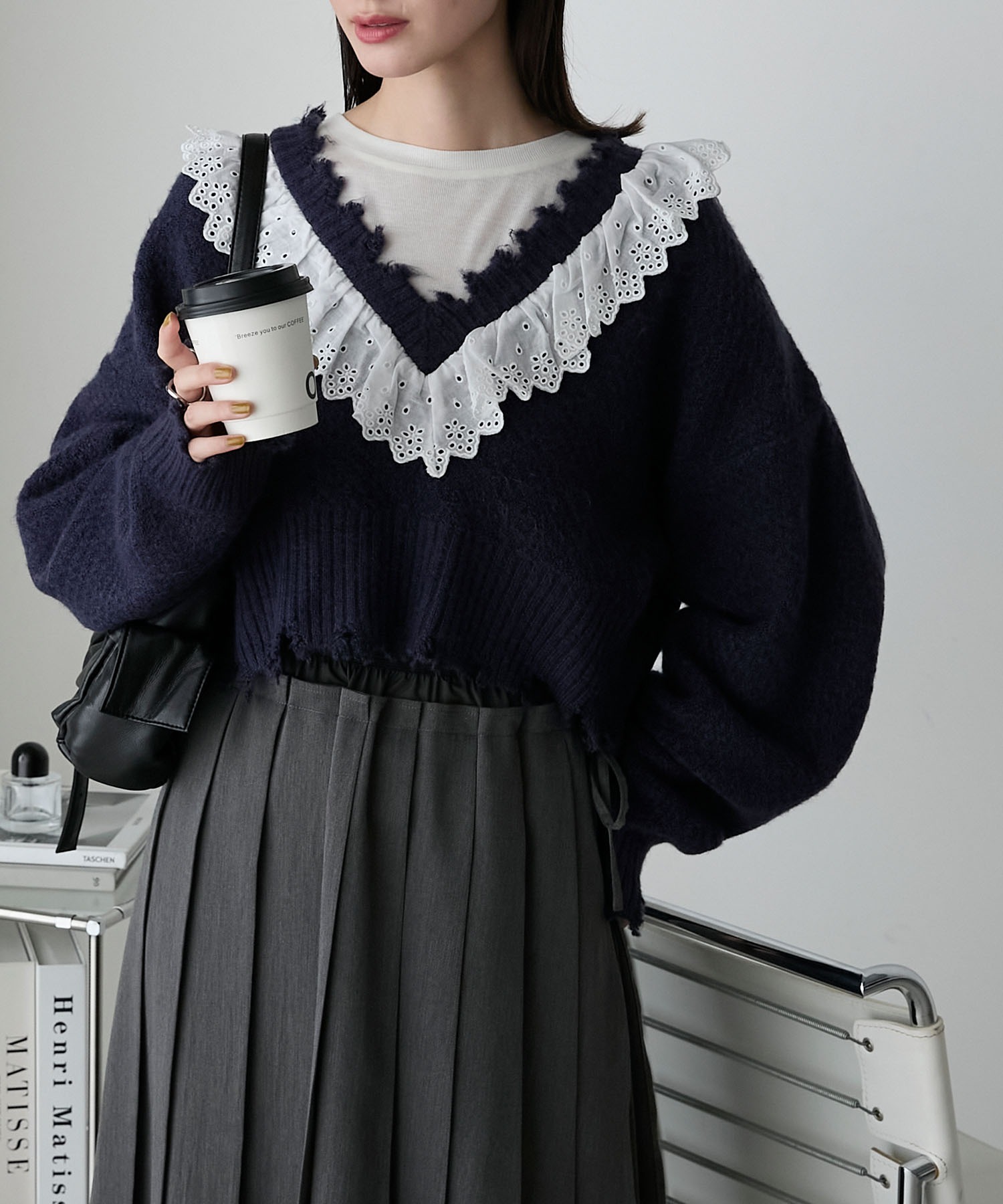 forksy.】ギャザーレースクロップド丈ダメージニット forksy.│MONO