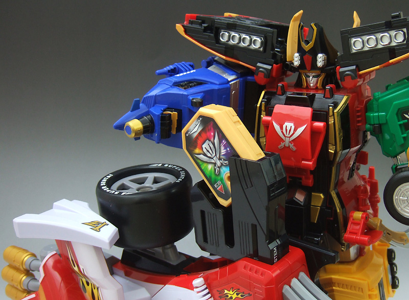 ゴーカイマシンシリーズ05 DXエンジンマッハルコン バンダイ 海賊