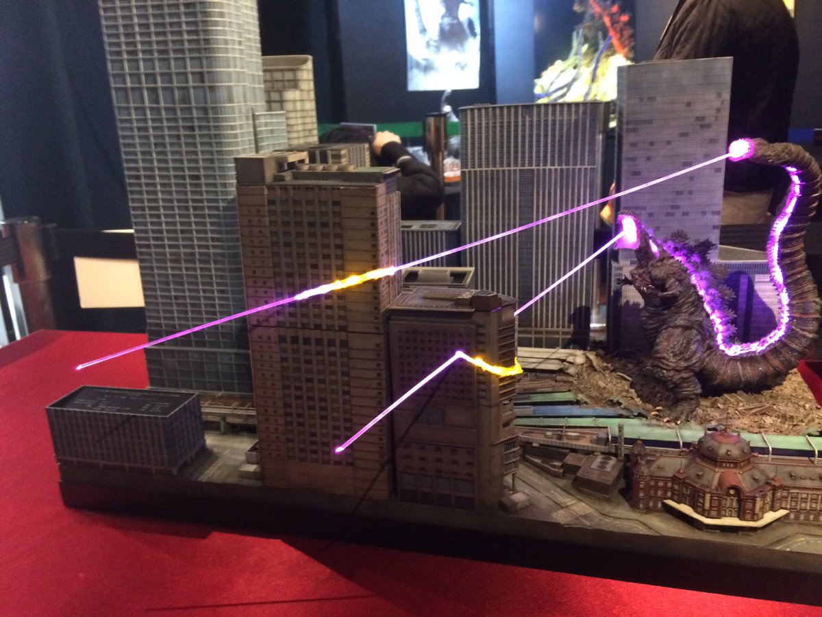 シン・ゴジラの超絶ジオラマが超至近距離でじっくりと眺められる