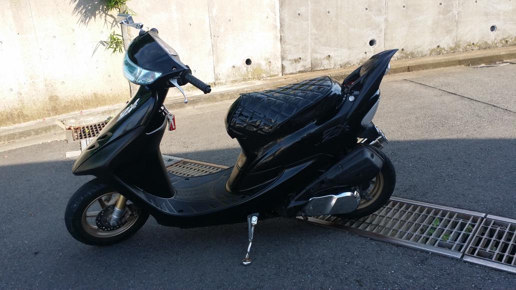 横浜からライブディオZX売ります ミラー、エナメルシート、マフラー