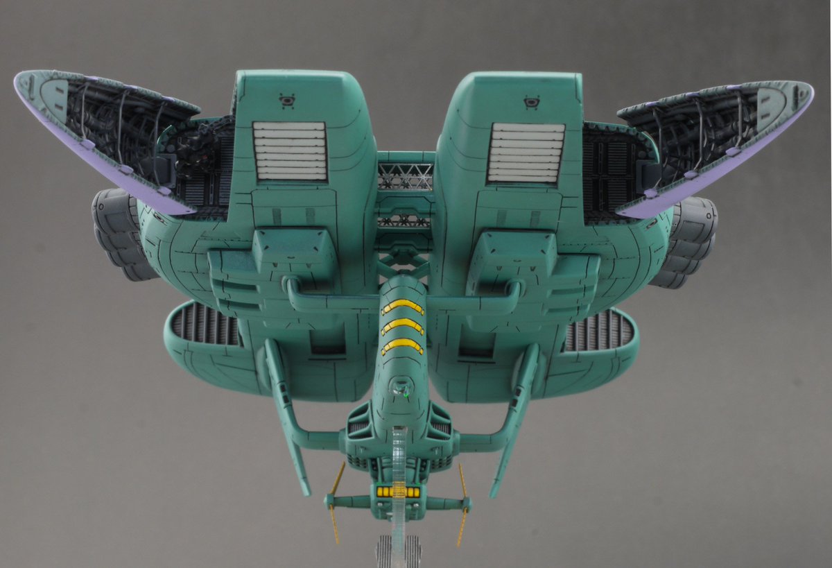 1/1700 ジオン公国軍 パプア級補給艦 アクリルホルダー、PE、ベース