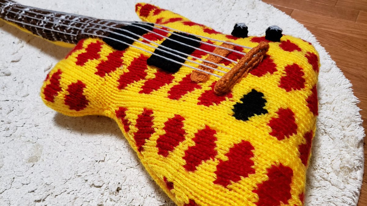 X JAPAN『hide』さんのhideモデルのギター【イエローハート】編んだよ