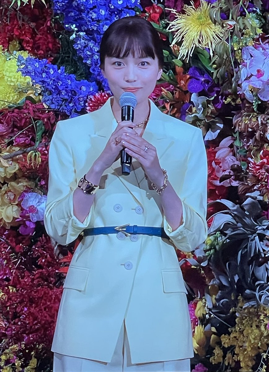 紅白で、川口春奈のジュエリーがすごい。 すべてティファニー。 全部