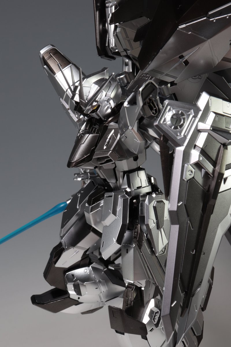 MG フリーダムガンダムVer.2.0［シルバーコーティング］ 完成しました