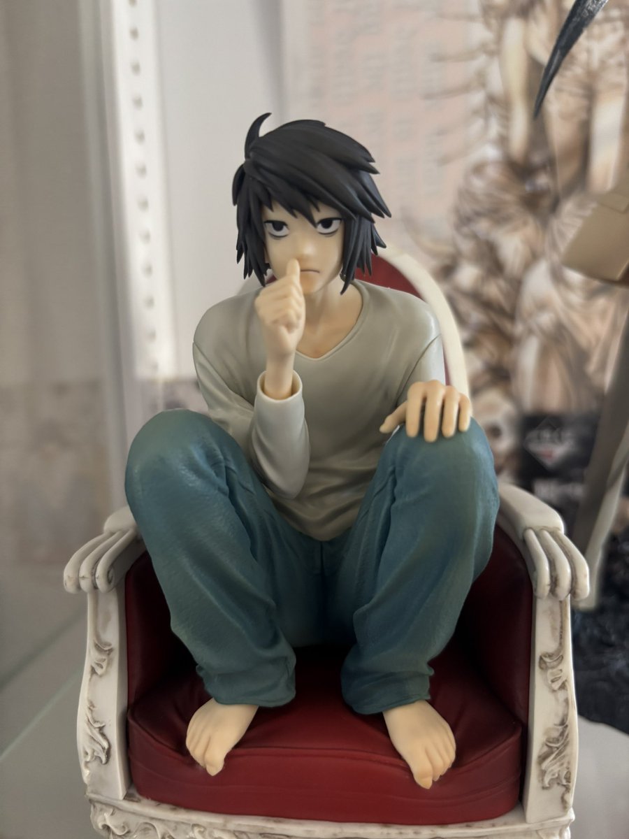 デスノート一番くじラストワン賞のLの顔がパッケージの造形写真と全然