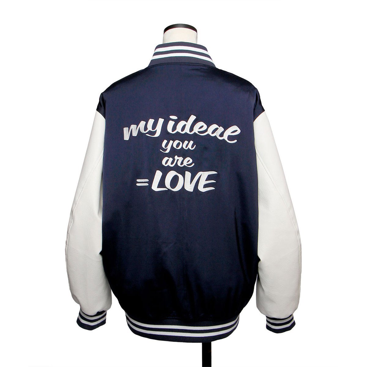 2022年に受注生産されたスタジャンはこちらです。(比較用にどうぞ