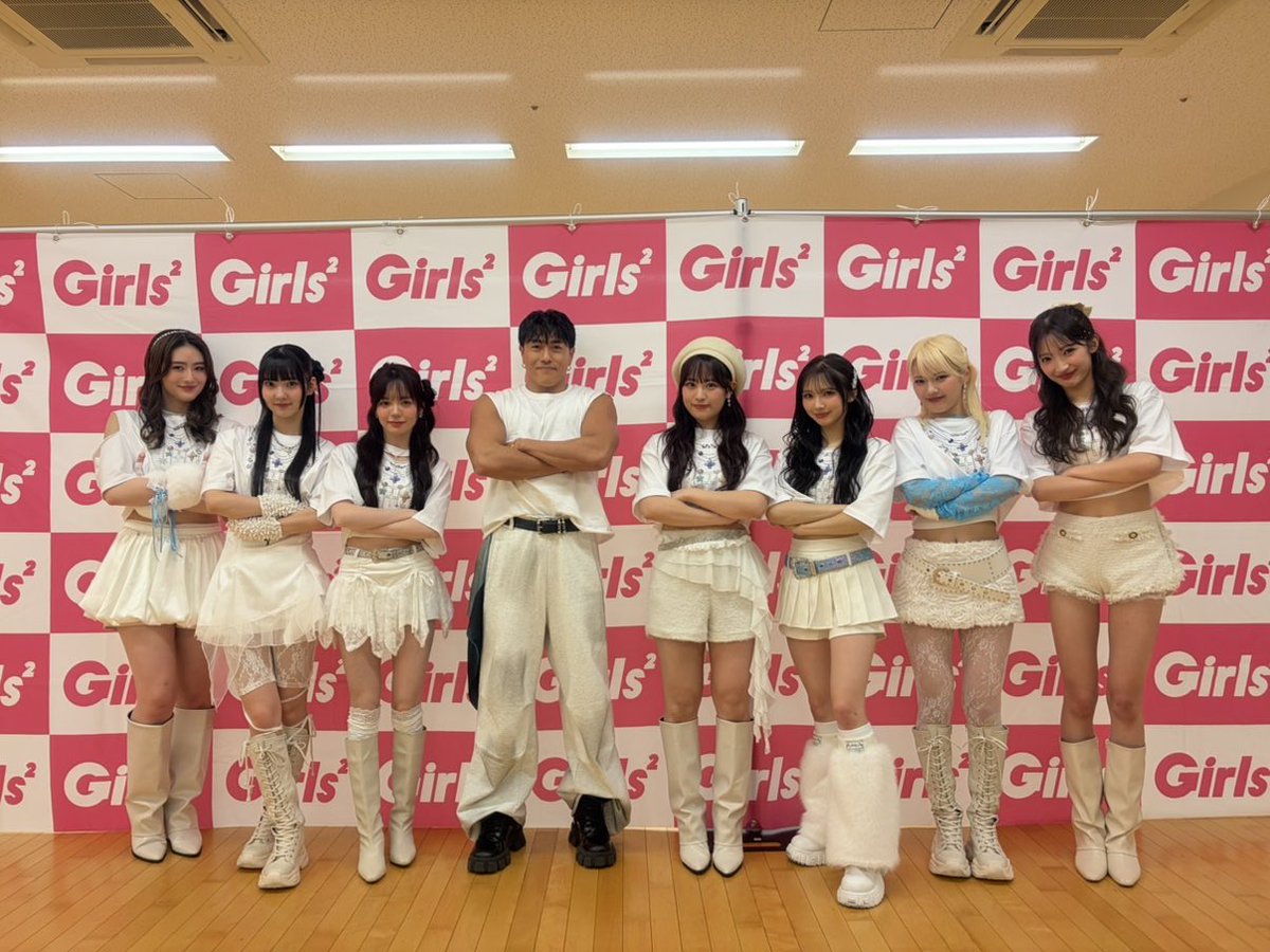 当選賞品 Girls2 全員 集合 パネル flakes Girls² NEW SINGLE