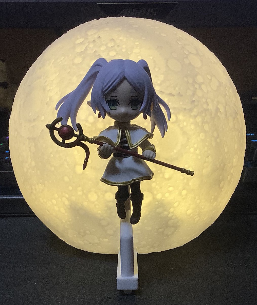 葬送のフリーレン ルームライト-フリーレン 開封して見た スイッチは底