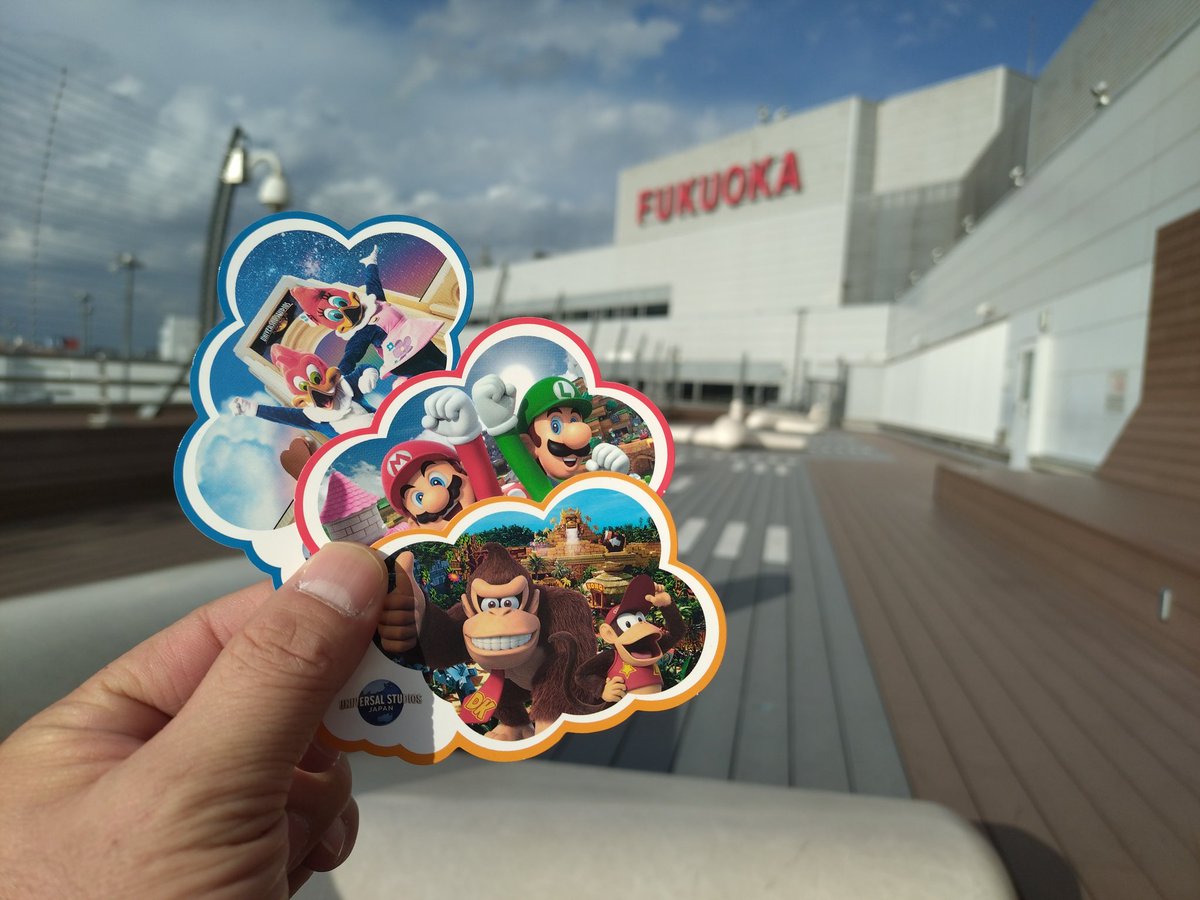 JALサブチャンネルはじめました ステッカーは福岡空港に到着