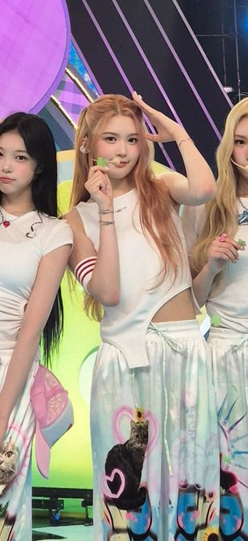 エイナ嬢、STYLE期の音楽番組スタイリング天才すぎて後世に語り継ぎ