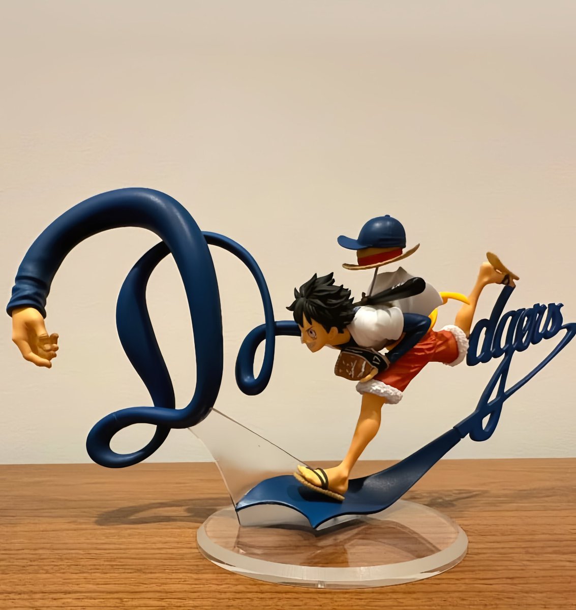 大谷翔平、ドジャース仕様のルフィのフィギュアをインスタで公開