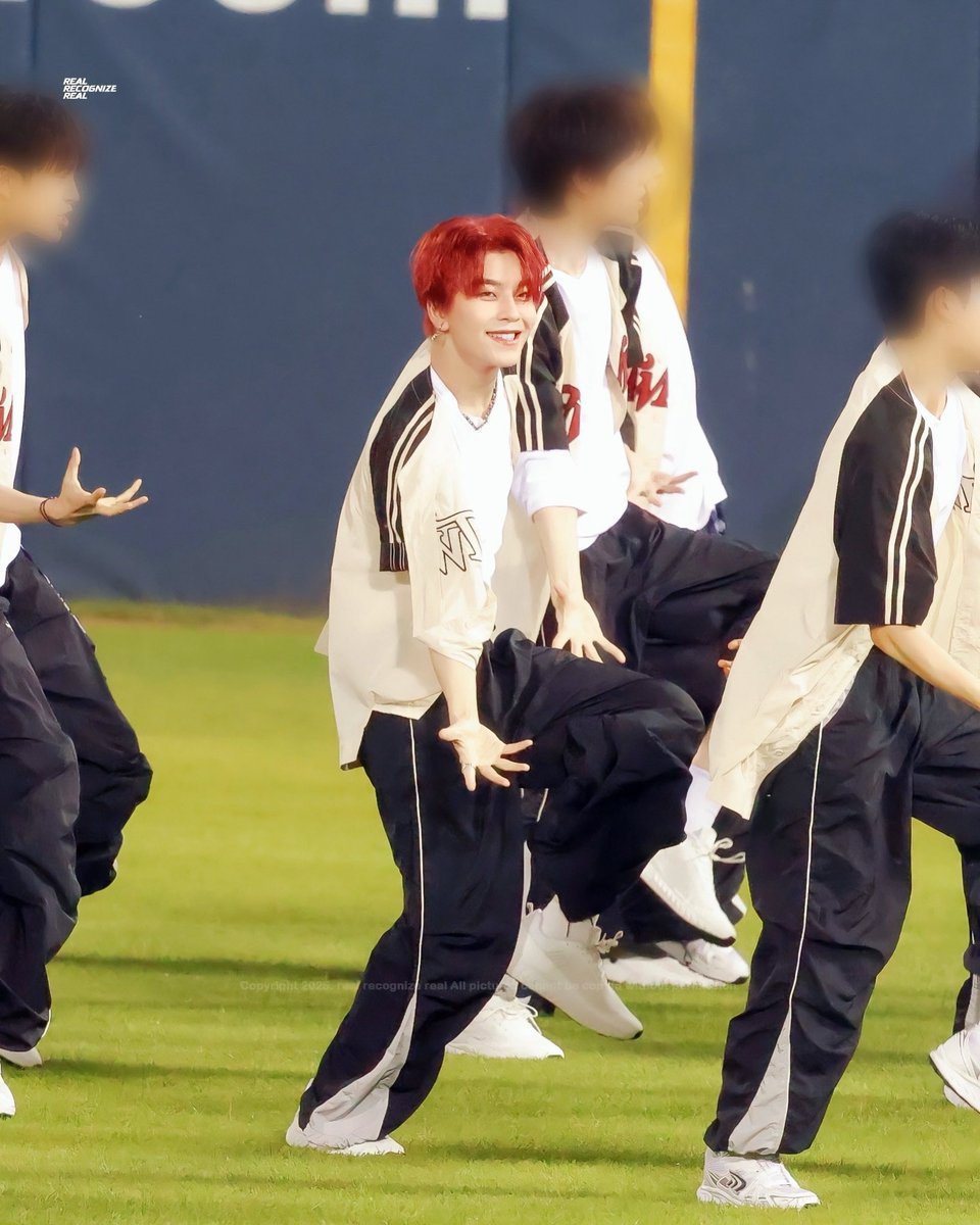 ctto) #HEXINLONG #허씬롱 #ホーシンロン #贺鑫隆 #BOYSTORY