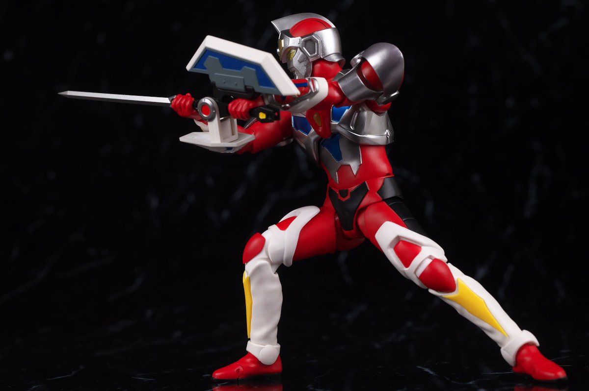 真骨彫　グリッドマン　フィギュアーツ