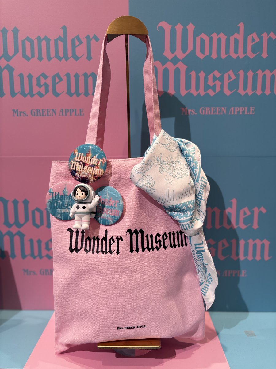 ミセス Wonder Museum トートバッグ(東京限定) と缶バッジ OFFICIAL