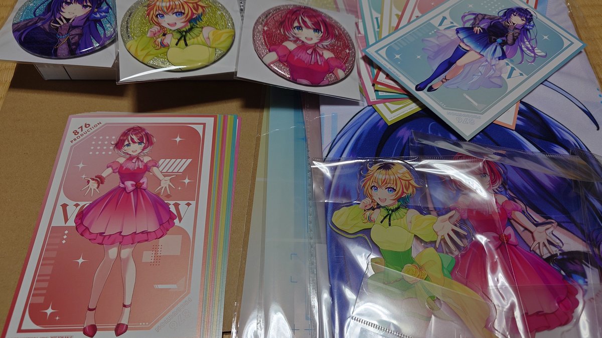 届きましたー。 特典ポストカード全種揃わないんじゃないかな？ってお