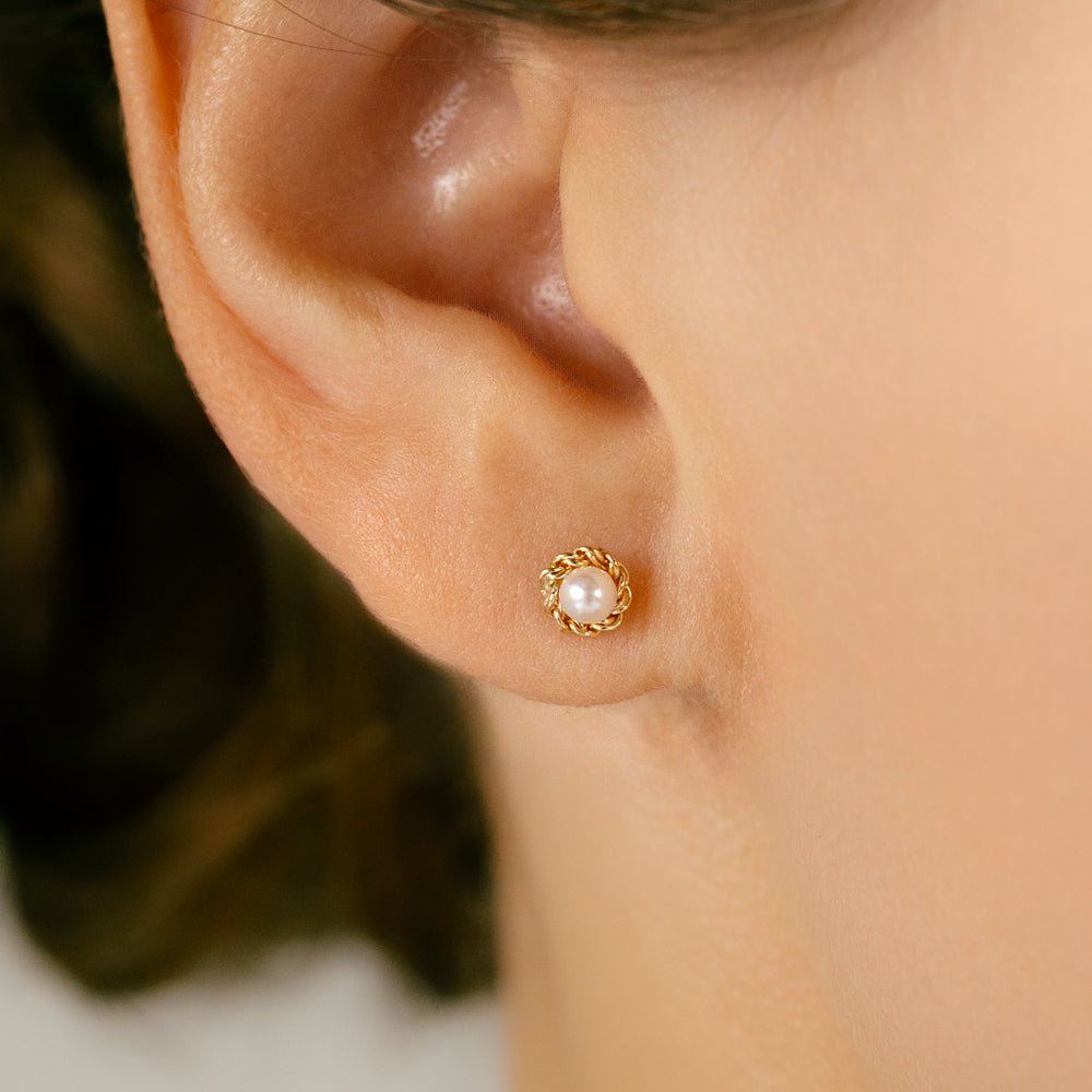 パールのボディピアス・軟骨ピアス│K18YG 天然アコヤ真珠 ボディ