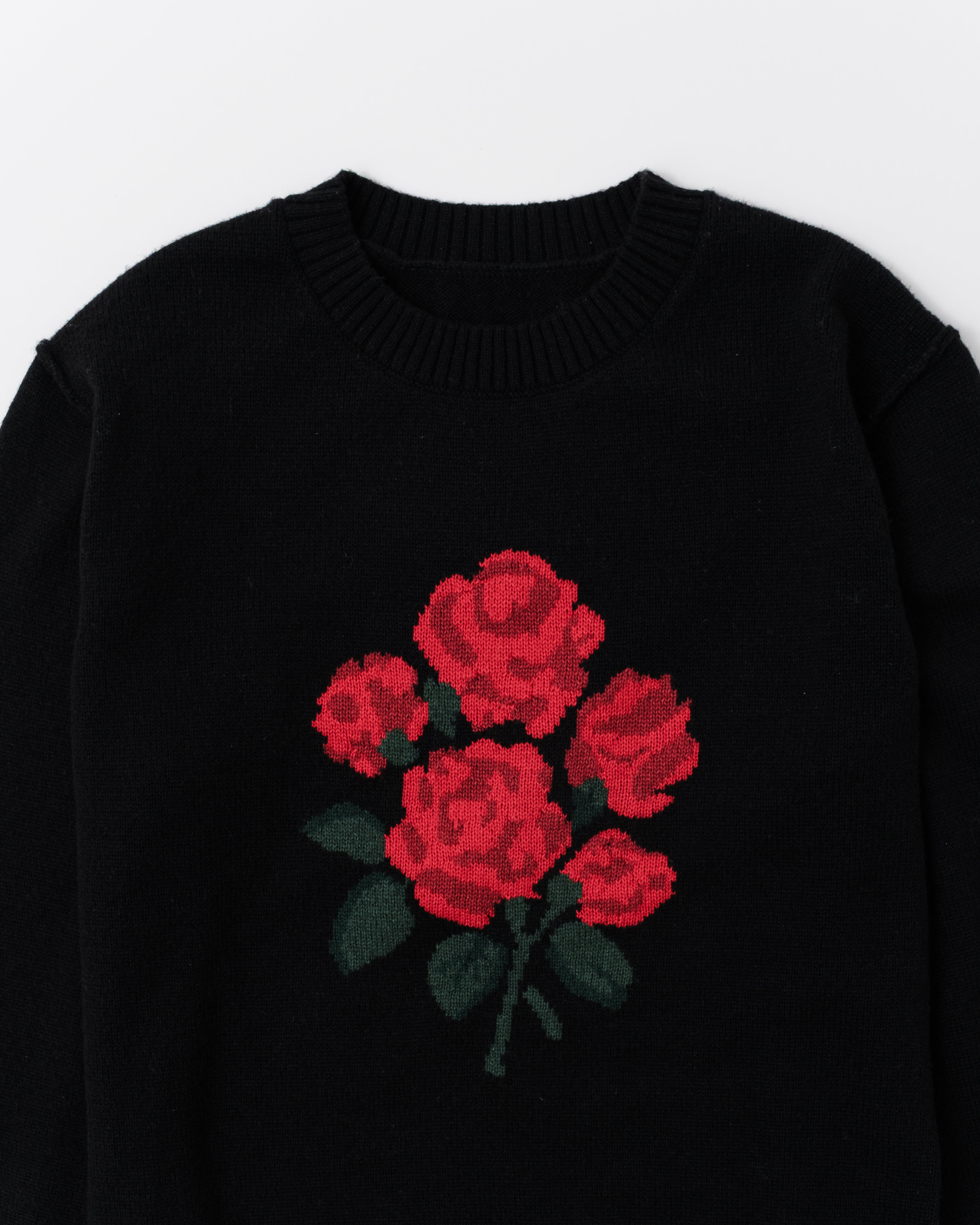 Red bouquet intarsia knit (black)