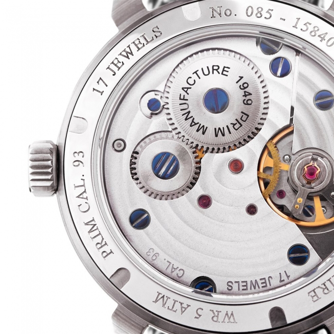 チェコ共和国を代表する時計メーカーPRIM（プリム）34㎜サイズの手巻き