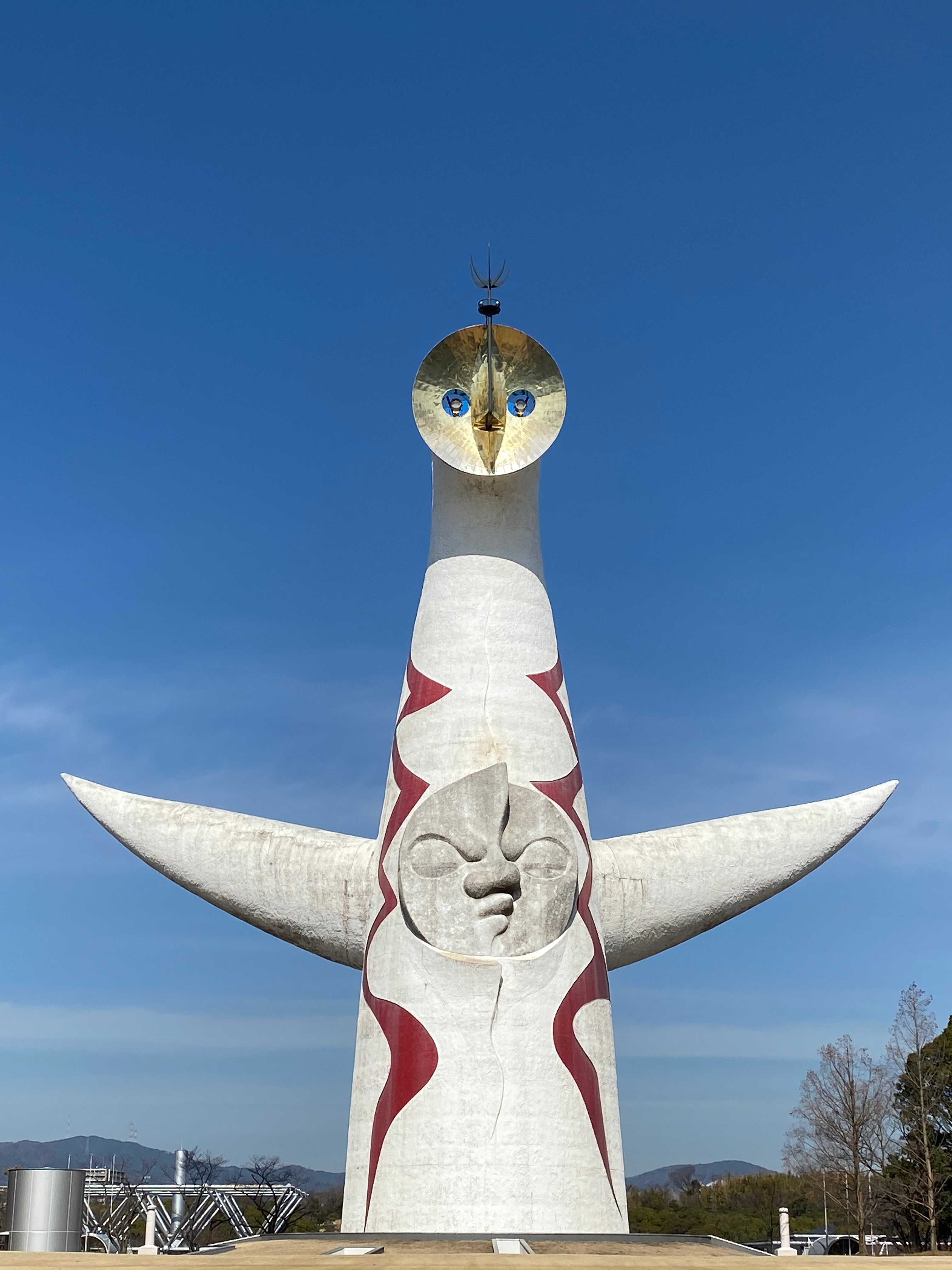 高さ約70m！岡本太郎「太陽の塔」に太陽の広場でご対面～ん 太陽の顔