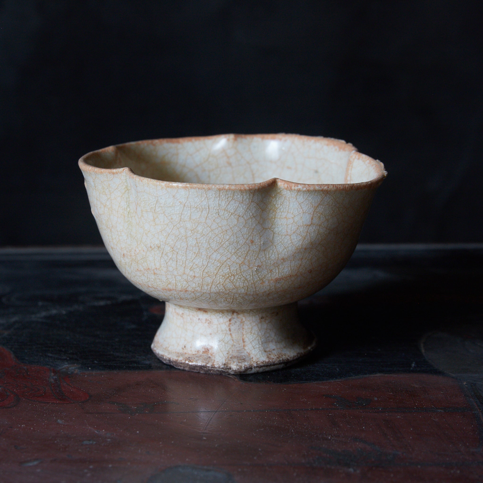 宋代 湖田窯 影青 青白磁花口杯（960–1279CE） | 入蘆花（ロカニイル）